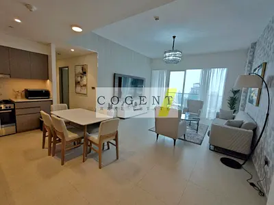 Location! Location! Fully furnished. Ready to move in !
