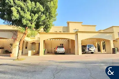 3 Bedrooms | Middle Unit | Close to Pool