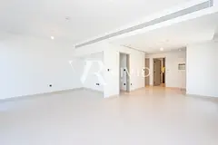 Vacant Soon | Closed Kitchen | Large Living Room