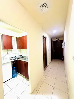 Studio Room Available for INDIAN family kitchen,Hall,Room like small 1bhk