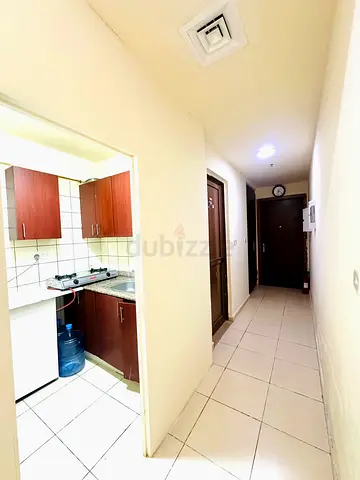 Studio Room Available for INDIAN family kitchen,Hall,Room like small 1bhk