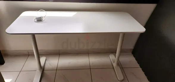 White study/computer desk - good condition