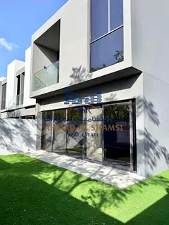 Luxurious 3BR Townhouse || Corner Big Unit || Forest Community || Covered Parking Spaces
