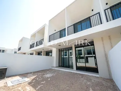 Single Row I Ideal Family Living I Prime Location