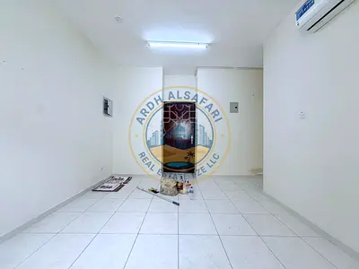 VERY SPACIOUS 1BHK WITH BALCONY READY TO MOVE APARTMENT GOOD MANTINACE GOOD LOCATION NEAR TO MUWAILAH BUS STATION