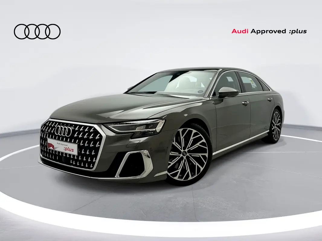 Audi A8 2025 — photo 1 of 11