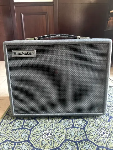 Black star silver line 1x10 combo amp