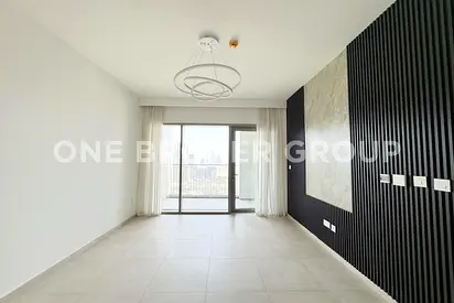 Modern Wall Panel | Vacant | W/ Dishwasher