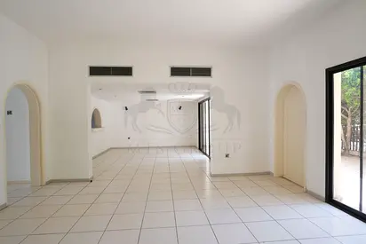 Spacious 4BR + Maid Villa | Gym | Pool | Ready to move | Jumeirah 3