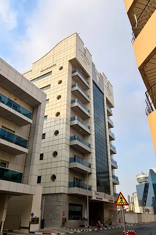 Bed Space Near Burjaman Metro