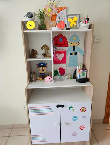 HOMEBOX Storage cabinet with shelves - used