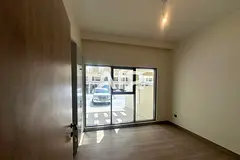 Genuine Resale | Single Row | Central Hub View