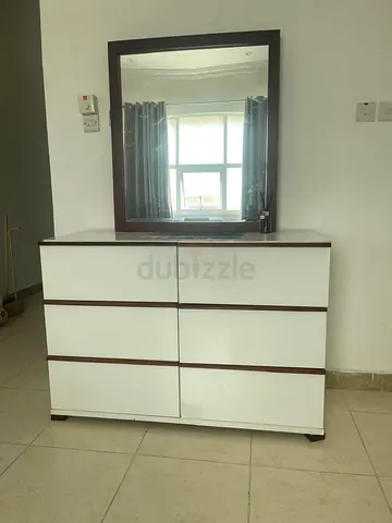 dressing table
