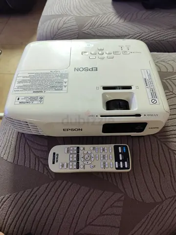 Epson EB-S18 projector for sale!!!
