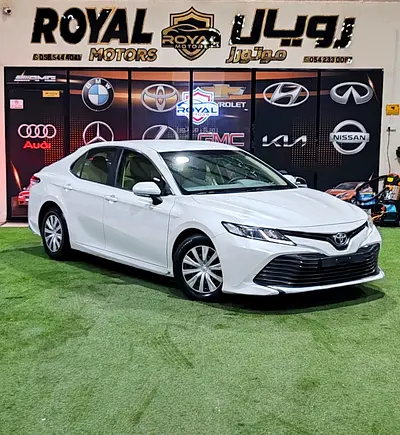 Toyota Camry S-2019 - GCC Specs in excellent condition