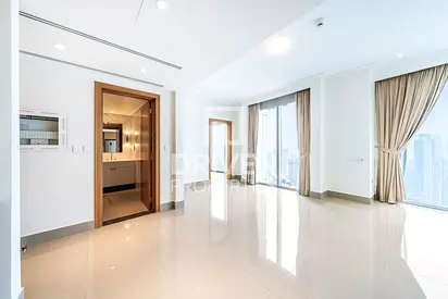 Vacant | Sky Collection | Stunning Downtown View