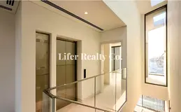 NEGOTIABLE | PRIVATE ELEVATOR | END CORNER UNIT