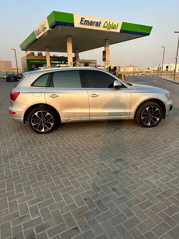 Audi Q5 - very clean and maintained Car