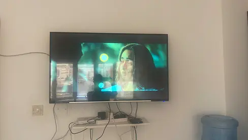 شاشه تليفزيون تورنيدو ٤٣ بوصه FHD