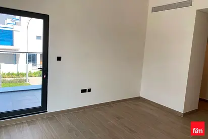 EndCorner Premium LShaped Garden | Ready To Move