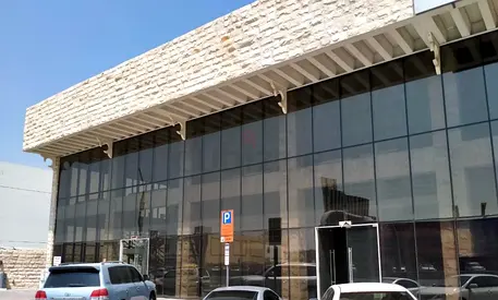 SHOWROOM FOR RENT DIRECT FROM OWNER