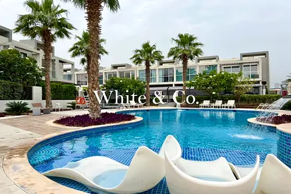 EXCLUSIVE! | TURNKEY | GATED COMMUNITY