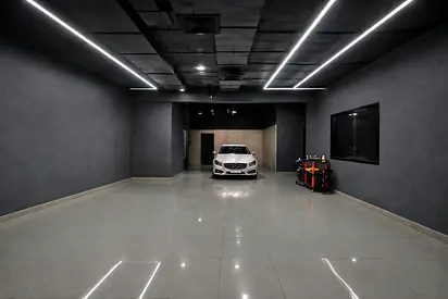 Well Running car detailing and car wash shop