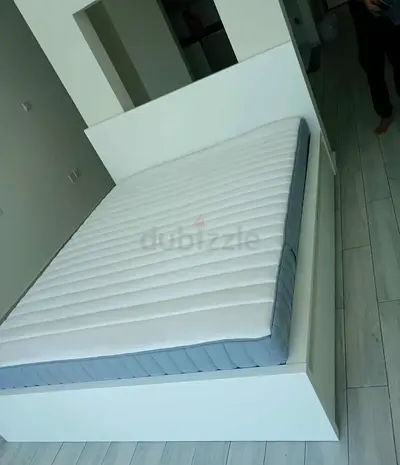 IKEA malam queen‑size bed (160 × 200 cm) with 2 storage drawers underneath and an IKEA mattress ✨