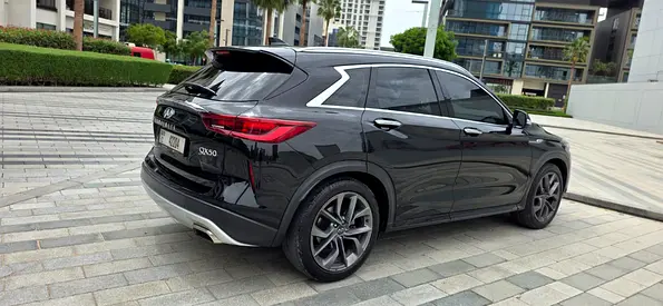 صورة 8 لـ 2023 Infiniti QX50