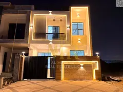 Luxury villa, two floors and a roof, strategic location, close to all services, including registrati