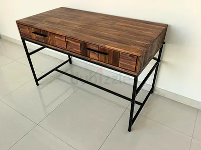 Wooden Desk with 2 Drawers