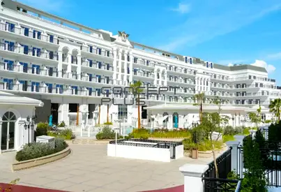 Extravagant Unit| Prime Location| Ready to Move-In