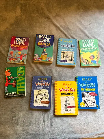 Set of 8 childrens fiction books — Roald Dahl  Diary of a Wimpy Kid