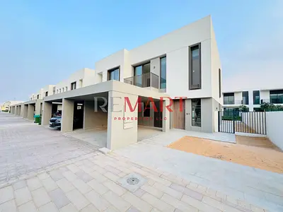 Single Row | Amazing Views | Next to Amenities.