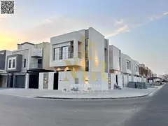 Villa directly from the owner, personal finishing, on a main street, close to all services, freehold