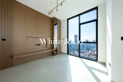 Ready To Move| Skyline View | Private Pool