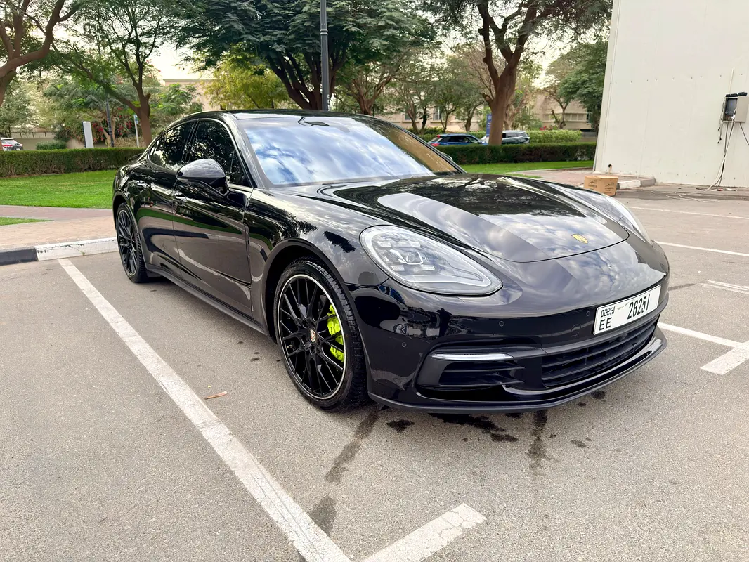 Porsche Panamera 2017 — photo 1 of 19