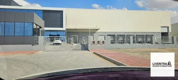 Large Industrial Warehouse for Rent – Prime Business Use