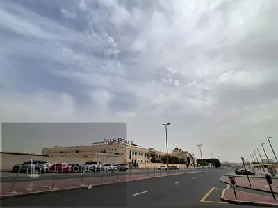 School Zone - 1 BR apartment - balcony - coverd parking - wardrobes - walking distance from school