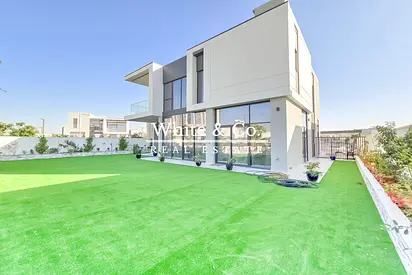 Upgraded | Landscaped Garden | Corner Unit