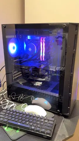 Intel core i5 14600kf 
B760 plus d5 asus 
1tb nvme m 2 kingston 
32gb ram ddr5 TFORCE 
650w Powersup