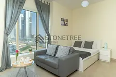 12 CHEQUES | Near Metro | Prime Location