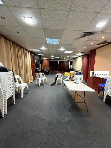 FRONT OF METRO|| ROAD-FACING|||STUNNING INDEPENDENT OFFICE ||READY TO MOVE