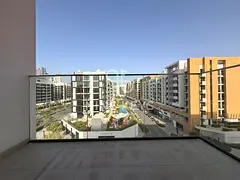 Corner 2BR | High Floor | Pool &amp; Boulevard View | Chiller Free