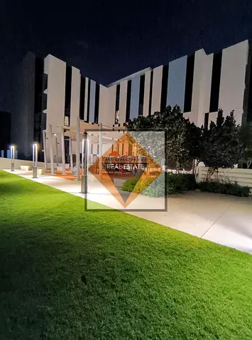 تصميم عصري | بيئة خضراء | منزل عائلي مثالي