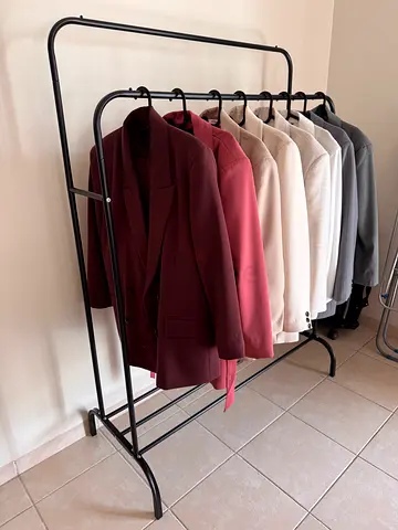 Clothes rail