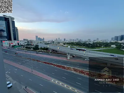 ارقي واجمل غرفتين وصاله للإيجار السنوي - باركن مجاني - غرفتين نوم - 2حمام - صاله بمساحه ممتازه - مطبخ مغلق - بلكون - تشطيب سوبر ديلوكس - قريب للشارقه