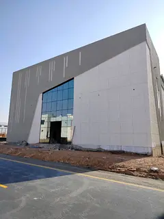A strong investment opportunity - a warehouse for rent in the modern industrial Umm Al-Thawob in a s