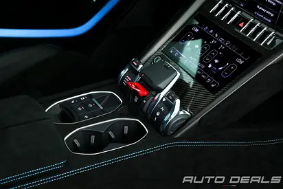 2024 Lamborghini URUS — миниатюра 17