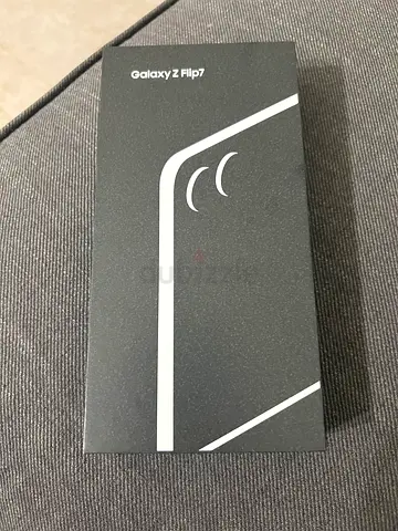Brand New Samsung Galaxy Z Flip7